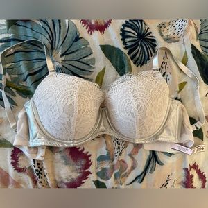 Victoria’s Secret Dream Angels lined demi bra white and silver straps